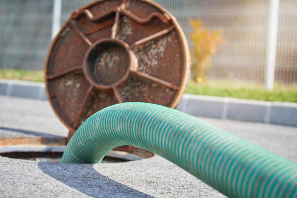 Sewer jetting pipeline on a drain